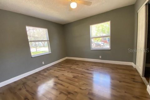 Apartment in Saint Petersburg, Florida 3 bedrooms, 84.17 sq.m. № 2148964 - photo 4