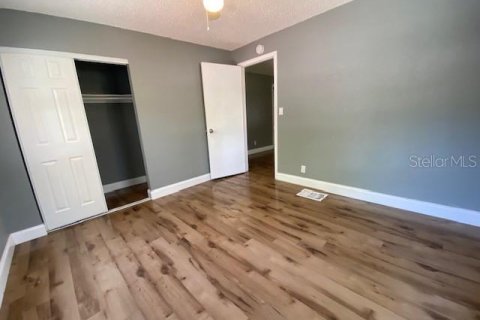 Apartment in Saint Petersburg, Florida 3 bedrooms, 84.17 sq.m. № 2148964 - photo 3