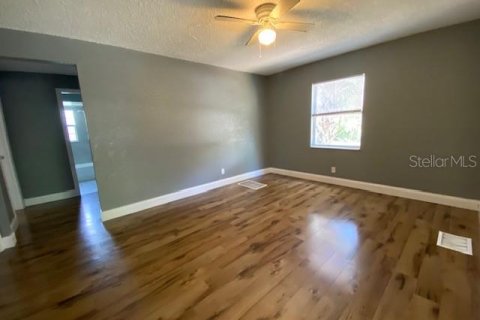 Apartment in Saint Petersburg, Florida 3 bedrooms, 84.17 sq.m. № 2148964 - photo 5