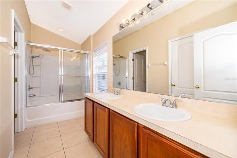 Touwnhouse à louer à Orlando, Floride: 2 chambres, 121.24 m2 № 2111542 - photo 13