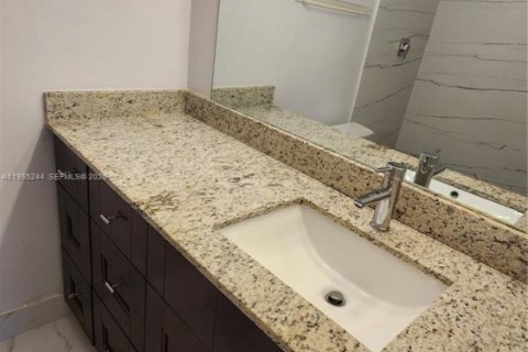 Copropriété à louer à Coral Springs, Floride: 2 chambres № 1993409 - photo 13