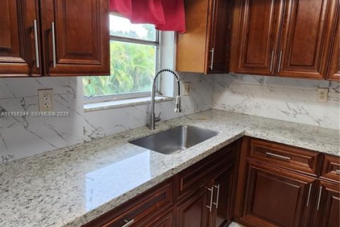 Copropriété à louer à Coral Springs, Floride: 2 chambres № 1993409 - photo 5