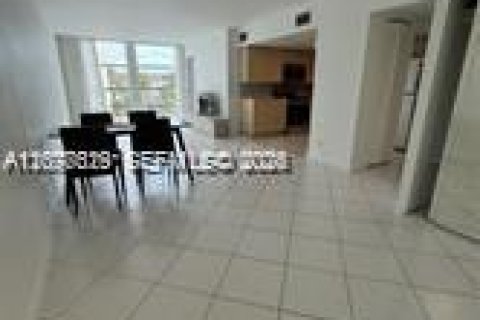 Copropriété à louer à Hallandale Beach, Floride: 2 chambres, 85.84 m2 № 2320312 - photo 23