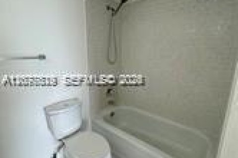 Copropriété à louer à Hallandale Beach, Floride: 2 chambres, 85.84 m2 № 2320312 - photo 14