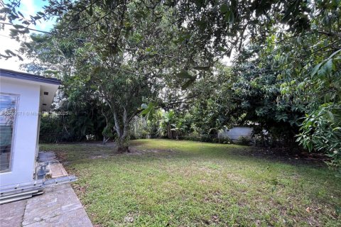 House in North Miami, Florida 3 bedrooms, 202.16 sq.m. № 1895474 - photo 3
