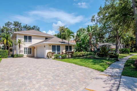 Villa ou maison à Tampa, Floride 4 chambres, 254.18 m2 № 2371845