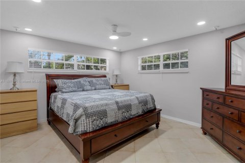House in Dania Beach, Florida 4 bedrooms, 177.07 sq.m. № 1799327 - photo 17