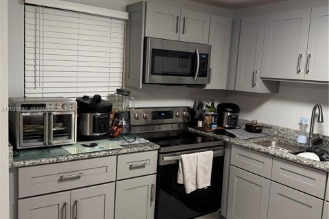 Condominio en venta en Miami, Florida, 2 dormitorios, 110.93 m2 № 1982089 - foto 2