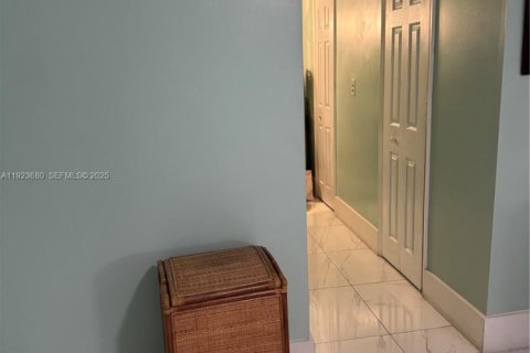 Condominio en venta en Miami, Florida, 2 dormitorios, 110.93 m2 № 1982089 - foto 9
