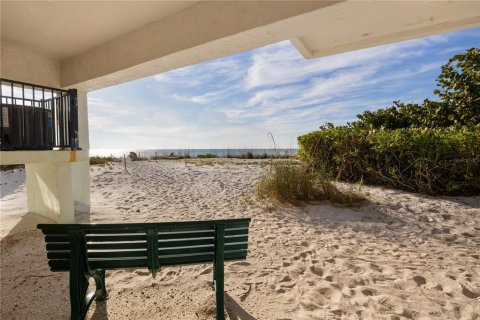 Condominio en venta en Holmes Beach, Florida, 2 dormitorios, 114.83 m2 № 2234472 - foto 28