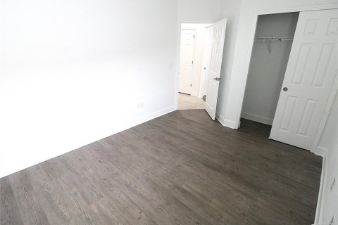 Villa ou maison à louer à Sarasota, Floride: 3 chambres, 146.79 m2 № 2148733 - photo 8
