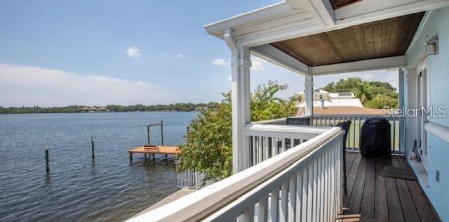 Condo à Saint Petersburg, Floride, 2 chambres № 237455