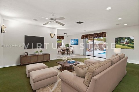 Casa en venta en Cutler Bay, Florida, 3 dormitorios, 188.96 m2 № 1951342 - foto 14