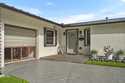 Casa en venta en Cutler Bay, Florida, 3 dormitorios, 188.96 m2 № 1951342 - foto 5