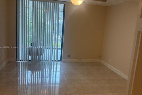 Condo in Aventura, Florida, 3 bedrooms  № 1929468 - photo 12