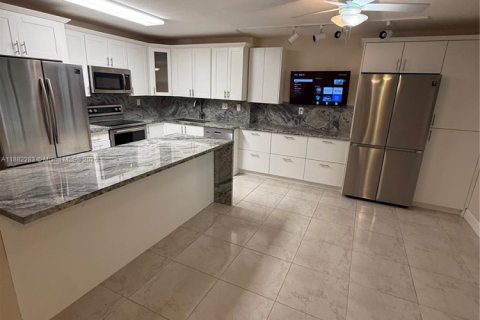 Condo in Aventura, Florida, 3 bedrooms  № 1929468 - photo 5