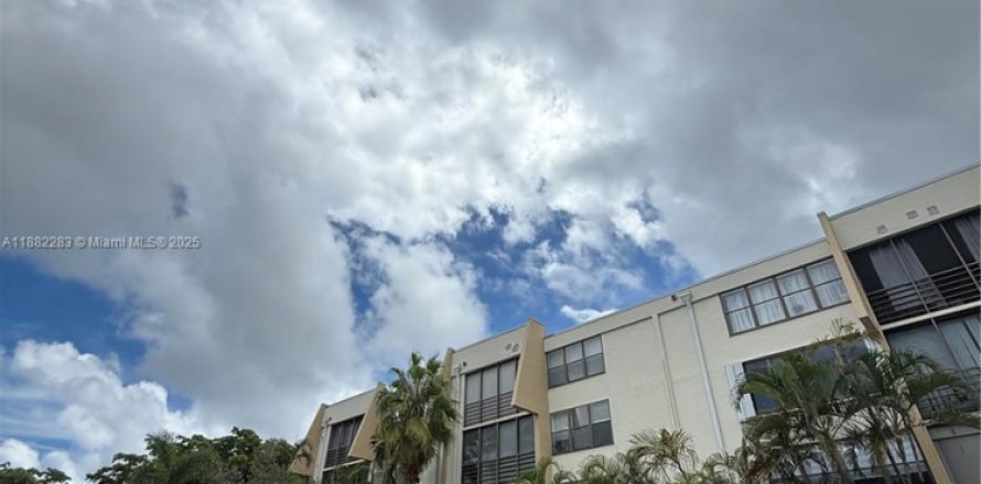 Condo in Aventura, Florida, 3 bedrooms № 1929468