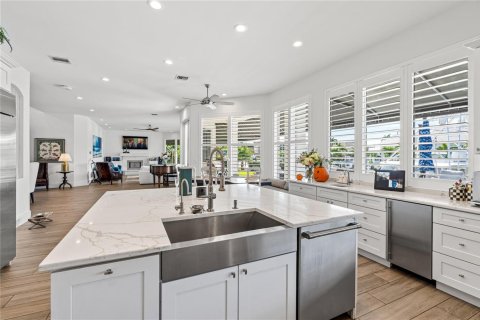 House in Deerfield Beach, Florida 6 bedrooms, 418.8 sq.m. № 2082007 - photo 11