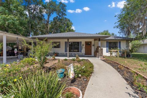 House in Bushnell, Florida 3 bedrooms, 174.93 sq.m. № 1658317 - photo 2