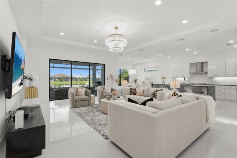 Casa en venta en Bradenton, Florida, 4 dormitorios, 331.38 m2 № 2329225 - foto 4