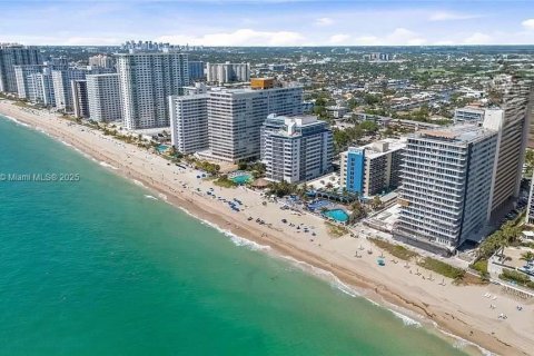 Condo in Fort Lauderdale, Florida, 2 bedrooms  № 1994923 - photo 2