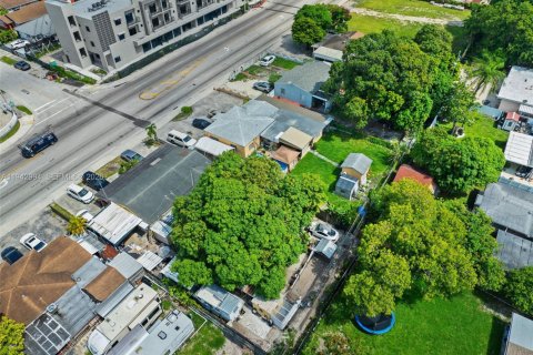 Immobilier commercial à vendre à Hialeah, Floride № 1999380 - photo 8