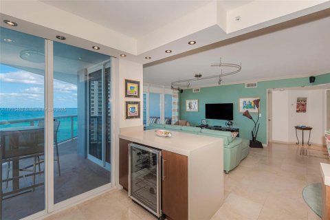 Condominio en venta en Miami Beach, Florida, 2 dormitorios, 116.13 m2 № 1702893 - foto 17