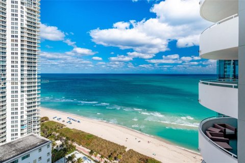 Condominio en venta en Miami Beach, Florida, 2 dormitorios, 116.13 m2 № 1702893 - foto 2