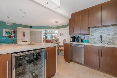 Condominio en venta en Miami Beach, Florida, 2 dormitorios, 116.13 m2 № 1702893 - foto 19