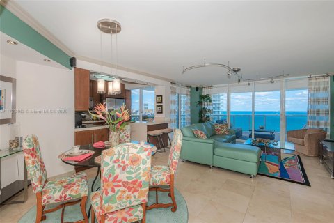 Condominio en venta en Miami Beach, Florida, 2 dormitorios, 116.13 m2 № 1702893 - foto 12