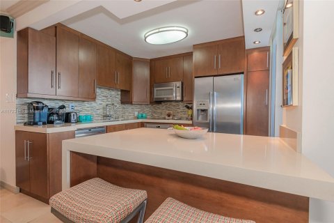 Condominio en venta en Miami Beach, Florida, 2 dormitorios, 116.13 m2 № 1702893 - foto 18