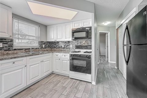 Condominio en venta en Seminole, Florida, 2 dormitorios, 71.07 m2 № 1618091 - foto 11