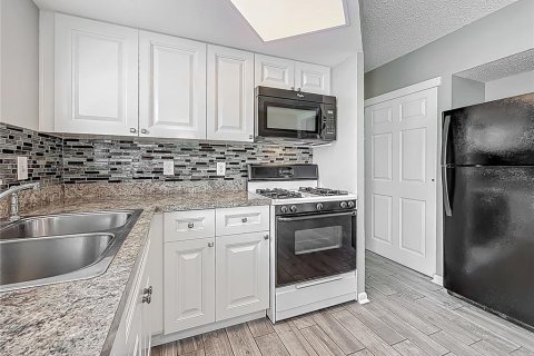 Condominio en venta en Seminole, Florida, 2 dormitorios, 71.07 m2 № 1618091 - foto 13