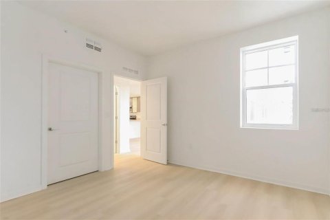 Condo in Orlando, Florida, 1 bedroom № 2239252 - photo 6