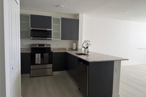 Condo in Orlando, Florida, 1 bedroom № 2239252 - photo 9
