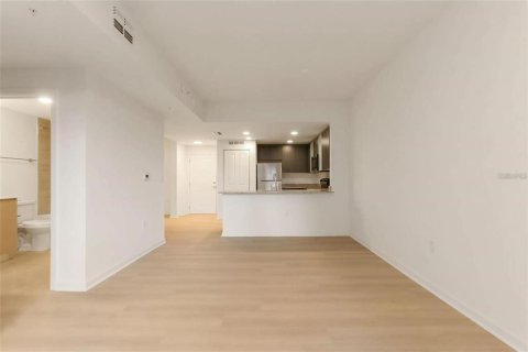 Condo in Orlando, Florida, 1 bedroom № 2239252 - photo 3