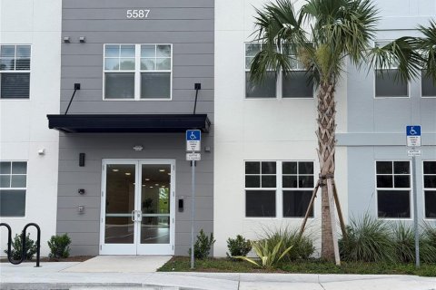 Condo in Orlando, Florida, 1 bedroom № 2239252 - photo 11