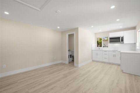 Villa ou maison à louer à Saint Petersburg, Floride: 4 chambres, 139.63 m2 № 1717059 - photo 22