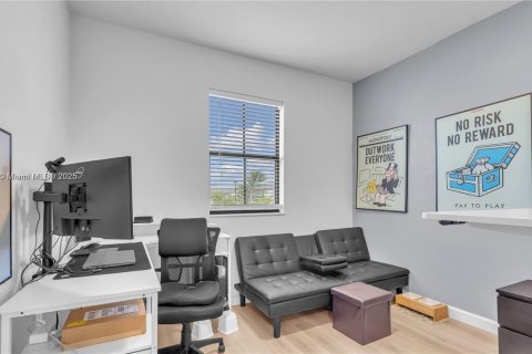 Touwnhouse à vendre à Miami Gardens, Floride: 3 chambres, 124.86 m2 № 1833727 - photo 6