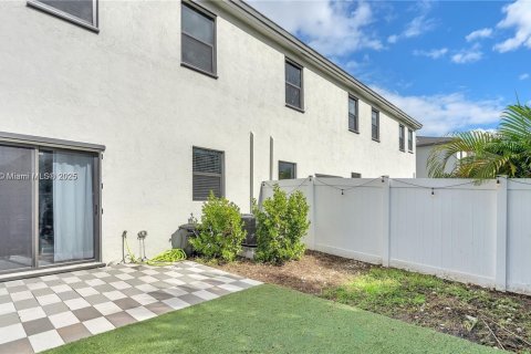 Touwnhouse à vendre à Miami Gardens, Floride: 3 chambres, 124.86 m2 № 1833727 - photo 7