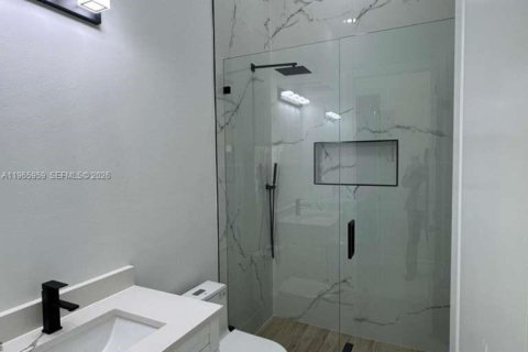 Casa en venta en Cape Coral, Florida, 4 dormitorios, 194.82 m2 № 2028341 - foto 9