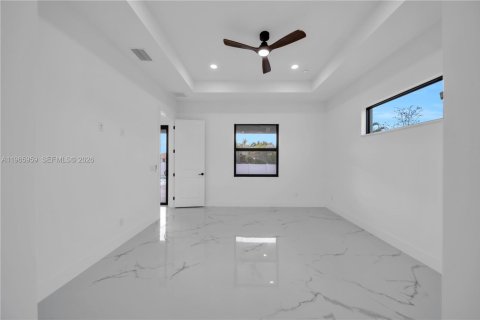 Villa ou maison à vendre à Cape Coral, Floride: 4 chambres, 194.82 m2 № 2028341 - photo 27