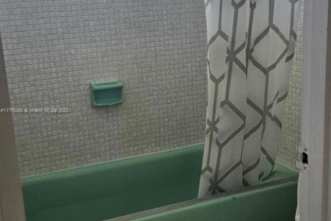 Купить кондоминиум в Майами, Флорида 1 спальня, 52.03м2, № 1700145 - фото 7