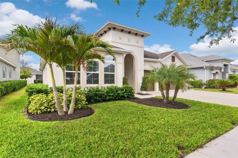 House in Seffner, Florida 4 bedrooms, 240.25 sq.m. № 1619164 - photo 4