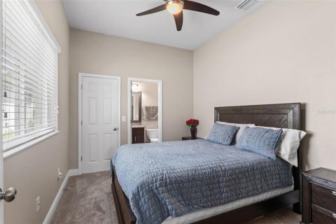 House in Seffner, Florida 4 bedrooms, 240.25 sq.m. № 1619164 - photo 16