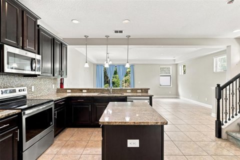Touwnhouse à vendre à Davenport, Floride: 4 chambres, 191.38 m2 № 2391679 - photo 22