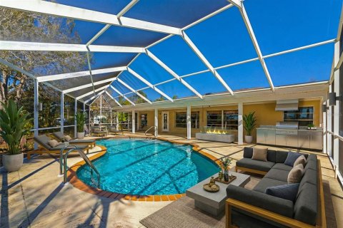 House in Englewood, Florida 3 bedrooms, 179.86 sq.m. № 2100716 - photo 6