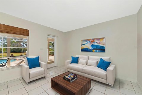 House in Englewood, Florida 3 bedrooms, 179.86 sq.m. № 2100716 - photo 16