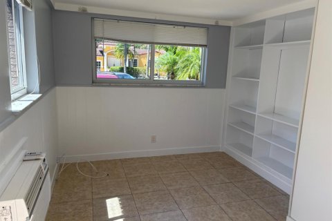 Commercial property in Hollywood, Florida 3 rooms, 172.61 sq.m. № 2083641 - photo 3