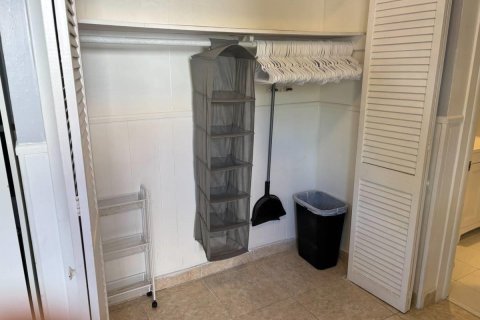Commercial property in Hollywood, Florida 3 rooms, 172.61 sq.m. № 2083641 - photo 9